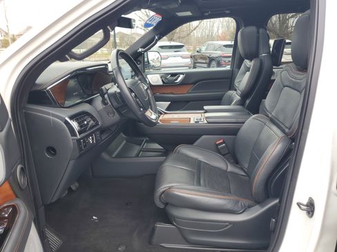 Certified 2023 Lincoln Navigator Black Label AWD/4WD image 12