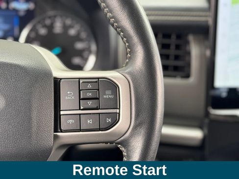 Used 2024 Ford Expedition XLT AWD/4WD image 11