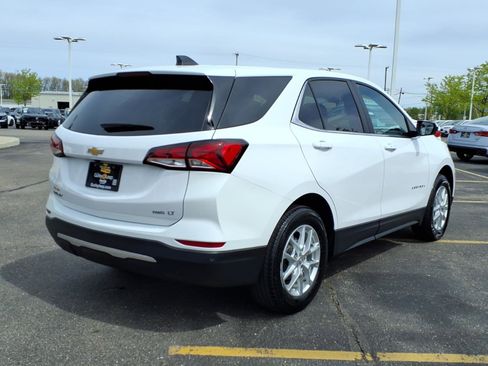 Used 2023 Chevrolet Equinox LT w/ Driver Convenience Package AWD/4WD image 11