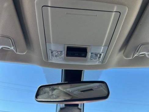 Used 2019 Ford Explorer Limited w/ Limited Luxury Package image 15