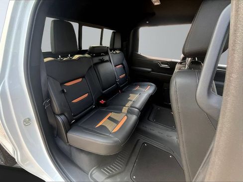 Used 2022 GMC Sierra 1500 AT4 w/ AT4 Premium Package AWD/4WD image 28