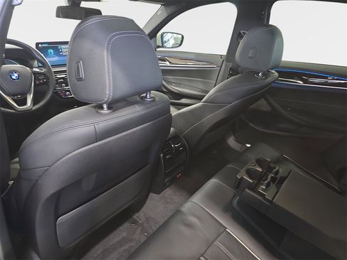 Certified 2023 BMW 530e 530e iPerformance w/ Premium Package image 11