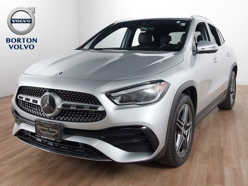 Used 2022 Mercedes-Benz GLA 250 4MATIC image 1
