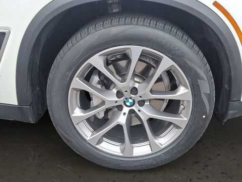 Used 2022 BMW X5 xDrive40i w/ Premium Package image 9