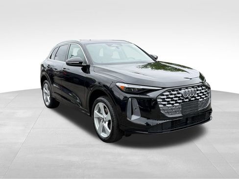 New 2026 Audi Q5 Premium Plus AWD/4WD image 3