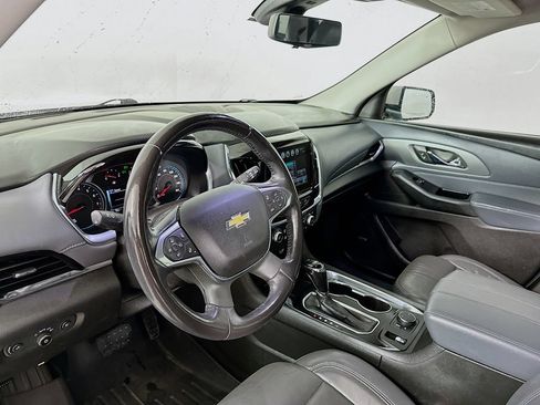 Used 2018 Chevrolet Traverse Premier w/ Driver Confidence II Package FWD image 10