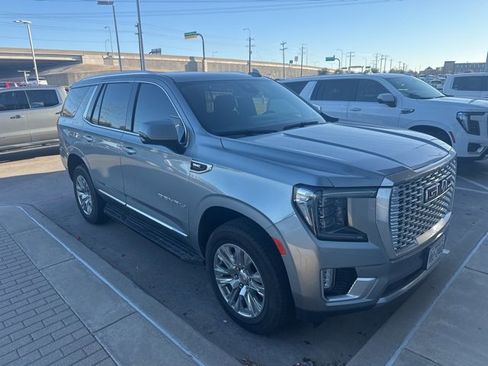 Used 2023 GMC Yukon Denali w/ LPO, Floor Liner Package image 2