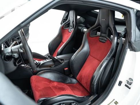 Used 2018 Nissan 370Z NISMO image 17