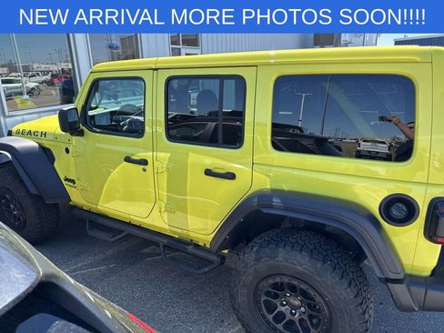Used 2022 Jeep Wrangler Unlimited Sport w/ Xtreme Recon 35" Tire Package AWD/4WD image 5