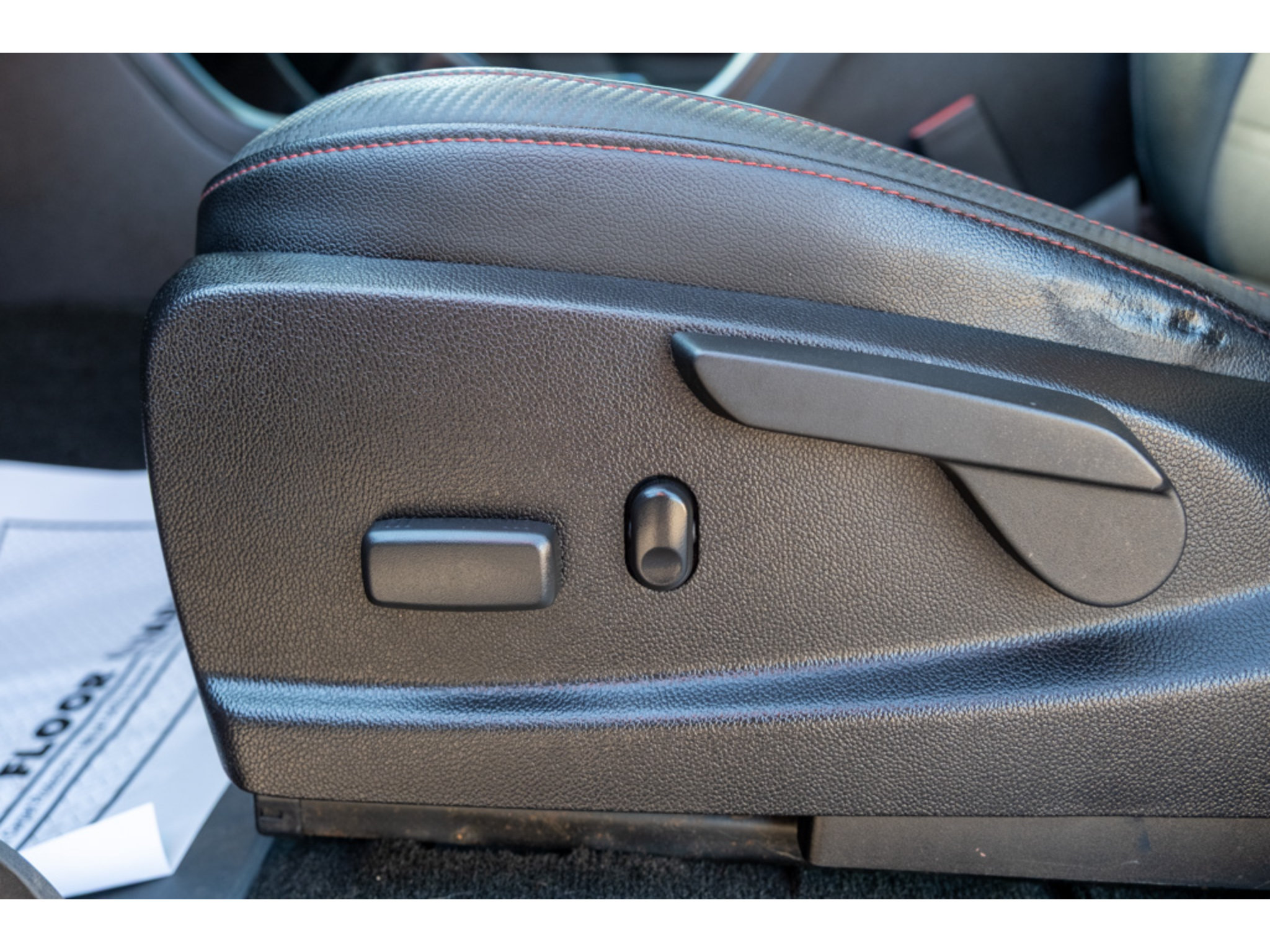 Used 2015 GMC Canyon SLE w/ All-Terrain Package RWD image 15