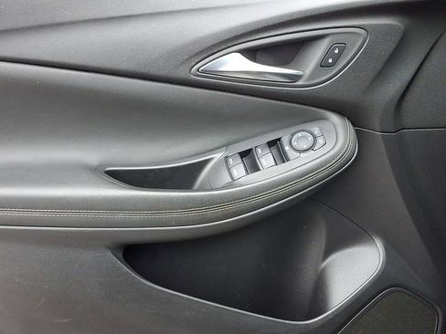 Used 2024 Buick Encore GX Sport Touring image 12