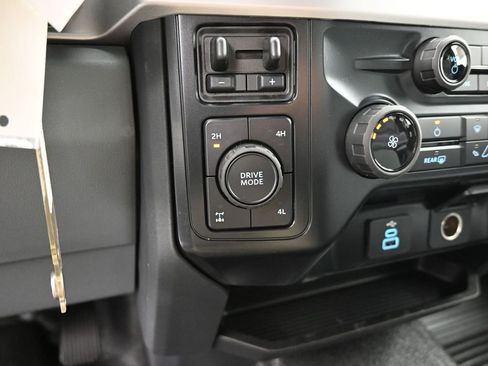 New 2026 Ford F350 XLT image 40