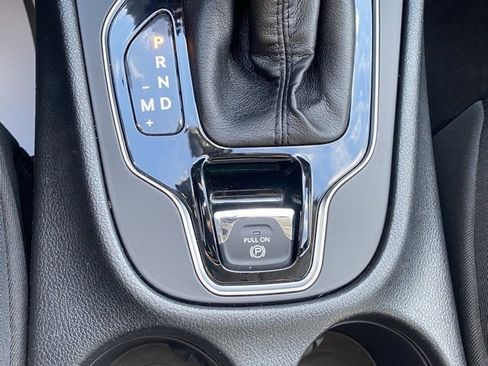 Used 2019 Jeep Cherokee Limited w/ Luxury Group image 25