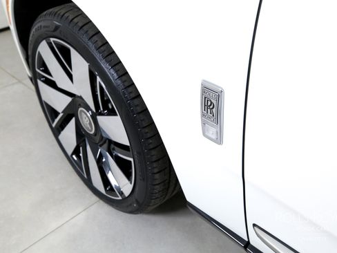 New 2026 Rolls-Royce Cullinan image 49