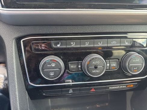 Used 2018 Volkswagen Atlas SEL w/ R-Line Package FWD image 10