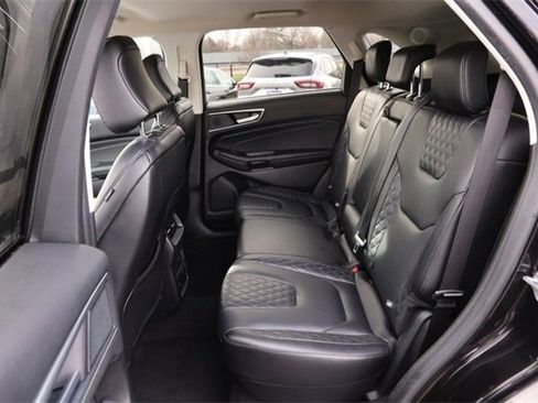 Certified 2024 Ford Edge Titanium image 10