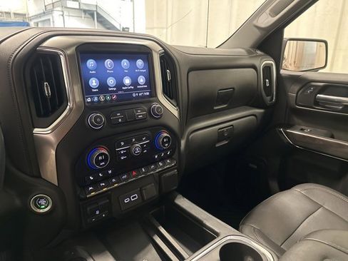Used 2022 Chevrolet Silverado 1500 LTZ w/ LTZ Premium Package image 23