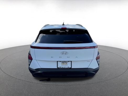 Used 2025 Hyundai Kona SEL image 12