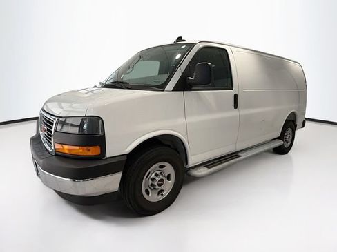 Used 2025 GMC Savana 2500 w/ Driver Convenience Package RWD image 3