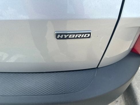 Used 2020 Ford Escape Titanium FWD image 3