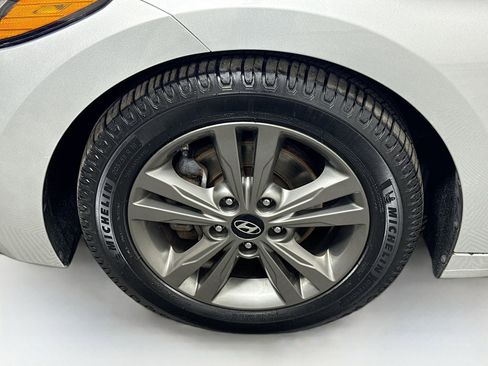 Used 2018 Hyundai Elantra SEL w/ Cargo Package image 20