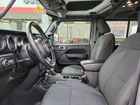 Used 2022 Jeep Wrangler Unlimited Sport image 15