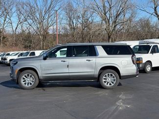 New 2026 Chevrolet Suburban Premier w/ Sun And Tow Package video 2