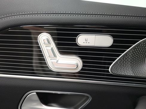 Used 2025 Mercedes-Benz GLS 450 4MATIC image 28