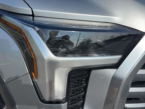Used 2023 Toyota Tundra Limited w/ Power Package AWD/4WD image 27