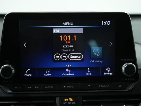 Used 2024 Nissan Altima 2.5 SV image 29