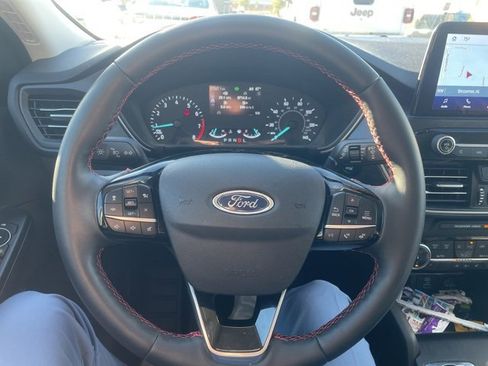 Used 2022 Ford Escape SEL w/ SEL Stealth AWD Package image 8