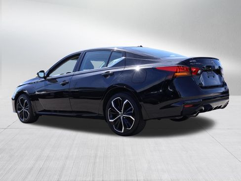 Used 2025 Nissan Altima 2.5 SR AWD/4WD image 4
