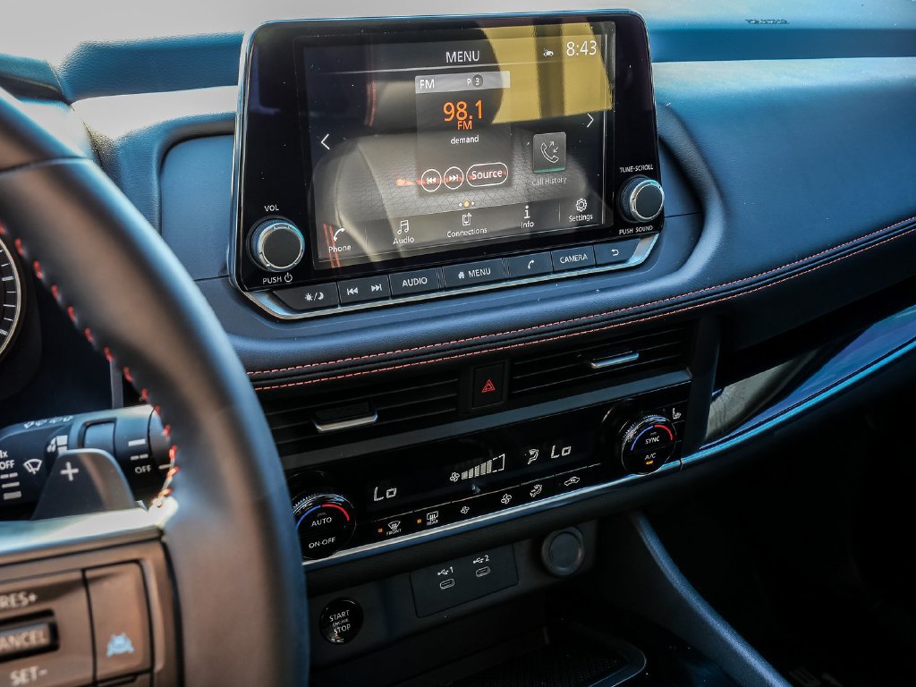 Used 2025 Nissan Rogue SV AWD/4WD image 38