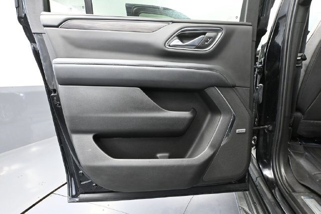 Used 2022 Chevrolet Suburban LT w/ Luxury Package AWD/4WD image 30
