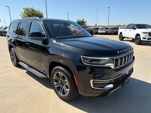 Used 2024 Jeep Wagoneer Series II w/ Flexible Seating Group AWD/4WD image 7