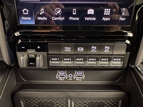 Used 2026 RAM 3500 Laramie w/ Towing Technology Group image 29