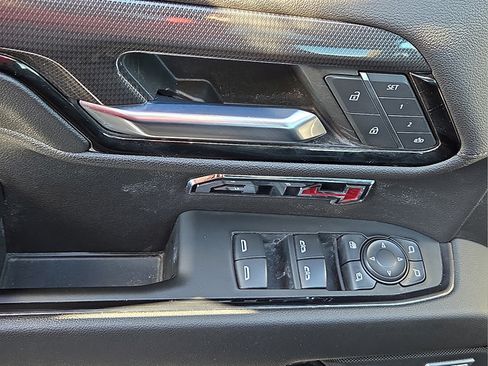 Certified 2022 GMC Sierra 1500 AT4 w/ AT4 Premium Package AWD/4WD image 15