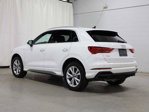 Used 2023 Audi Q3 2.0T Premium w/ Convenience Package image 3