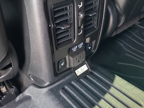 Used 2025 Dodge Durango R/T AWD/4WD image 18