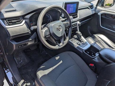 Certified 2024 Toyota RAV4 LE AWD/4WD image 10