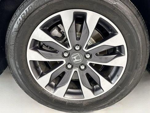 Certified 2024 Honda Odyssey EX-L image 32
