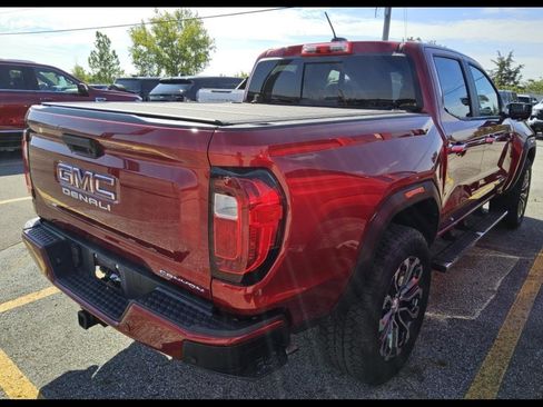 Used 2025 GMC Canyon Denali AWD/4WD image 3