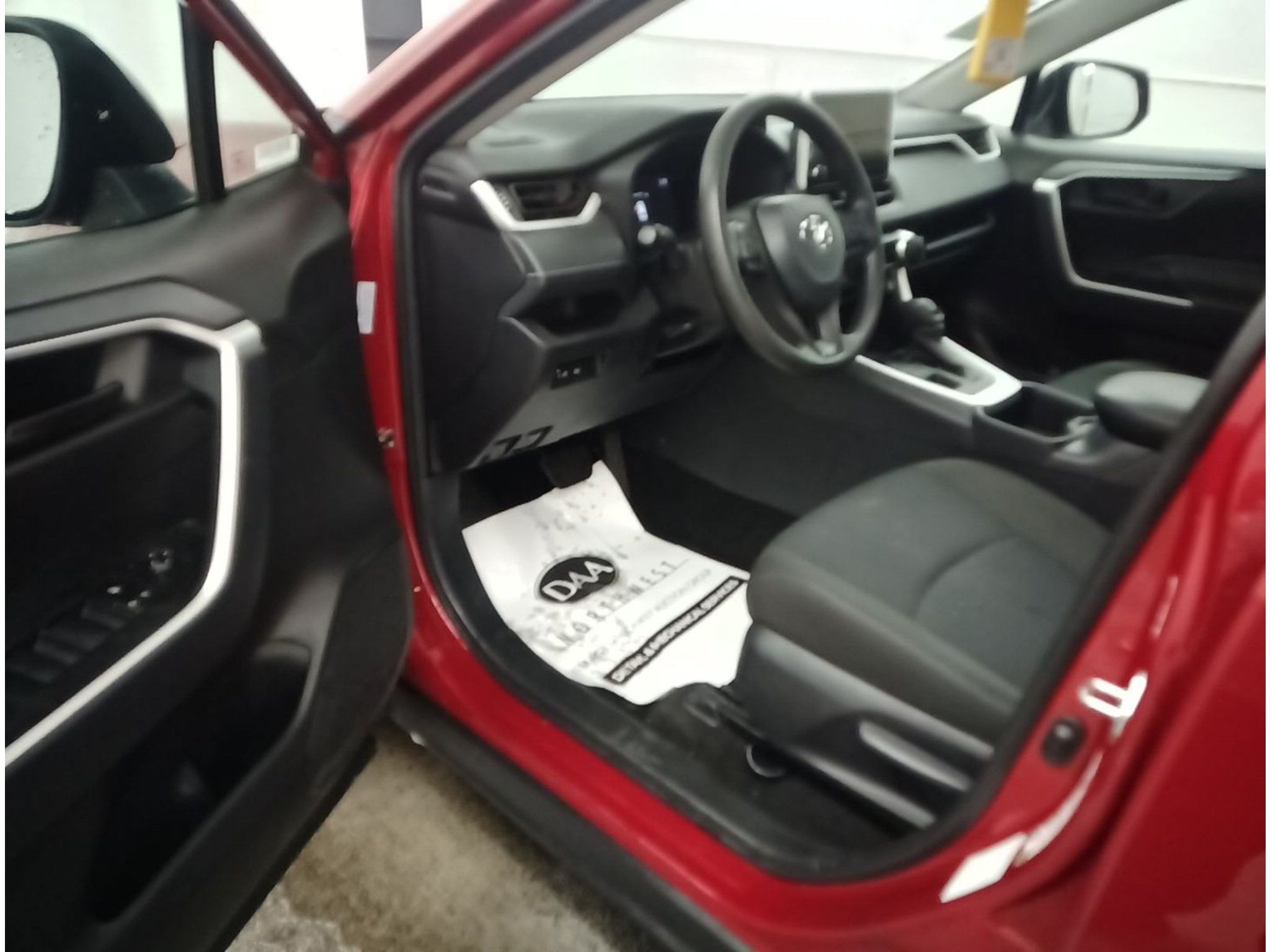 Used 2025 Toyota RAV4 LE AWD/4WD image 2