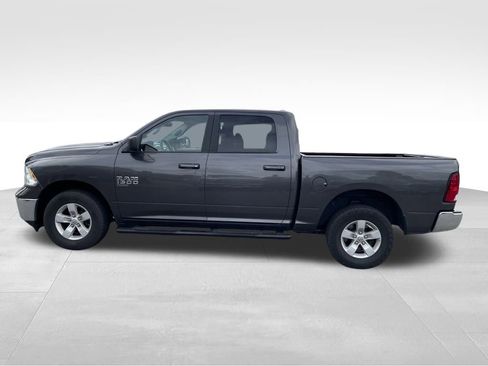 Used 2021 RAM 1500 Classic SLT image 3