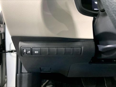 Used 2026 Toyota Corolla LE FWD image 35
