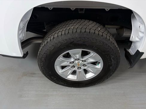 Used 2025 Chevrolet Silverado 1500 W/T w/ WT Value Package image 11