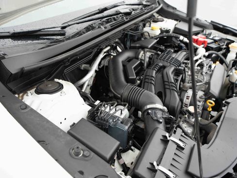 Used 2024 Subaru Crosstrek 2.0i AWD/4WD image 32