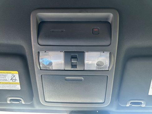 Used 2022 Nissan Frontier Pro-X RWD image 18