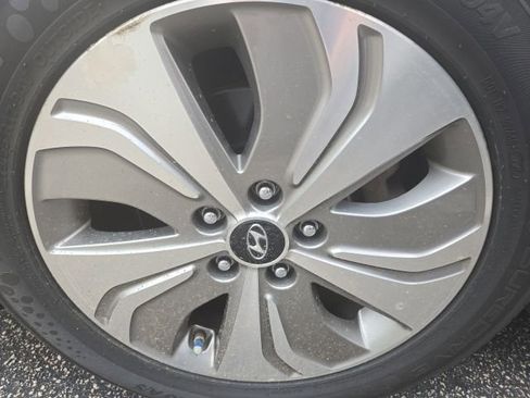 Used 2014 Hyundai Sonata Limited w/ Panoramic Sunroof Package 02 FWD image 7