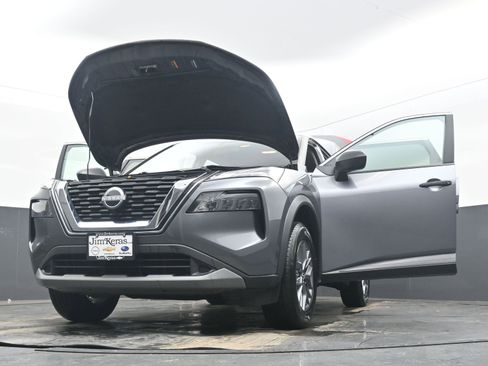 Used 2023 Nissan Rogue S image 42